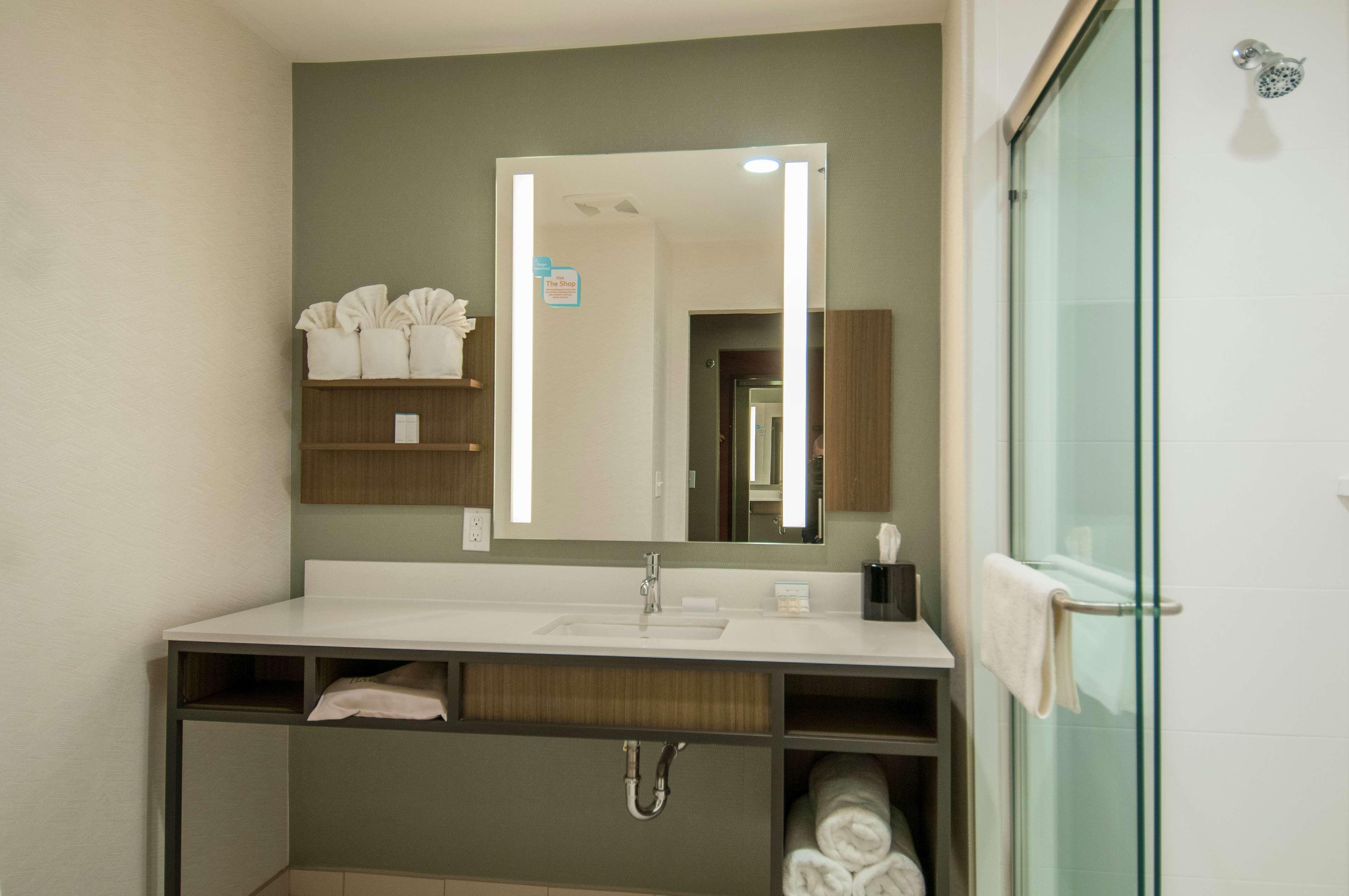 Hilton Garden Inn Jackson/Клинтон Экстерьер фото