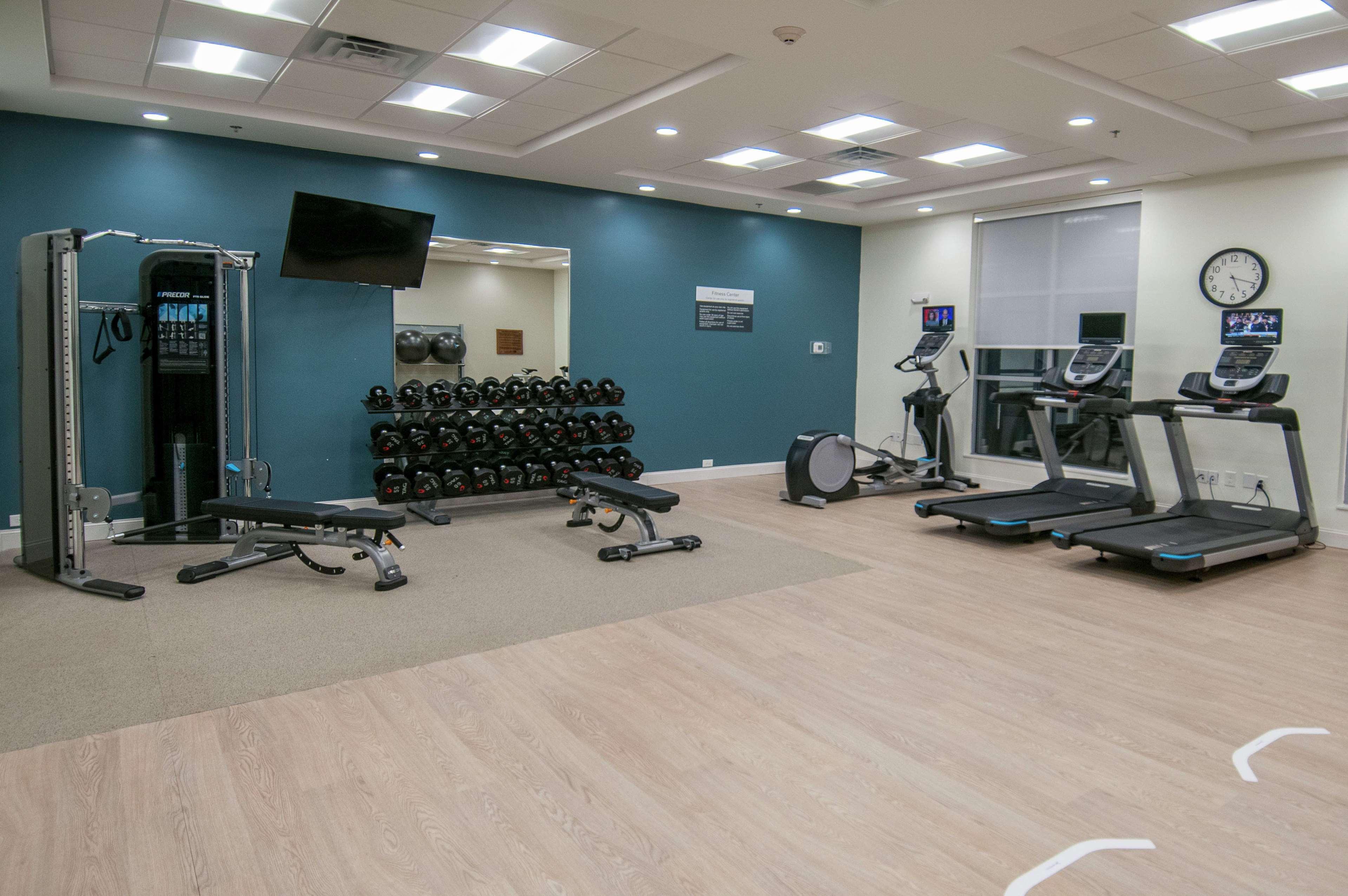 Hilton Garden Inn Jackson/Клинтон Экстерьер фото