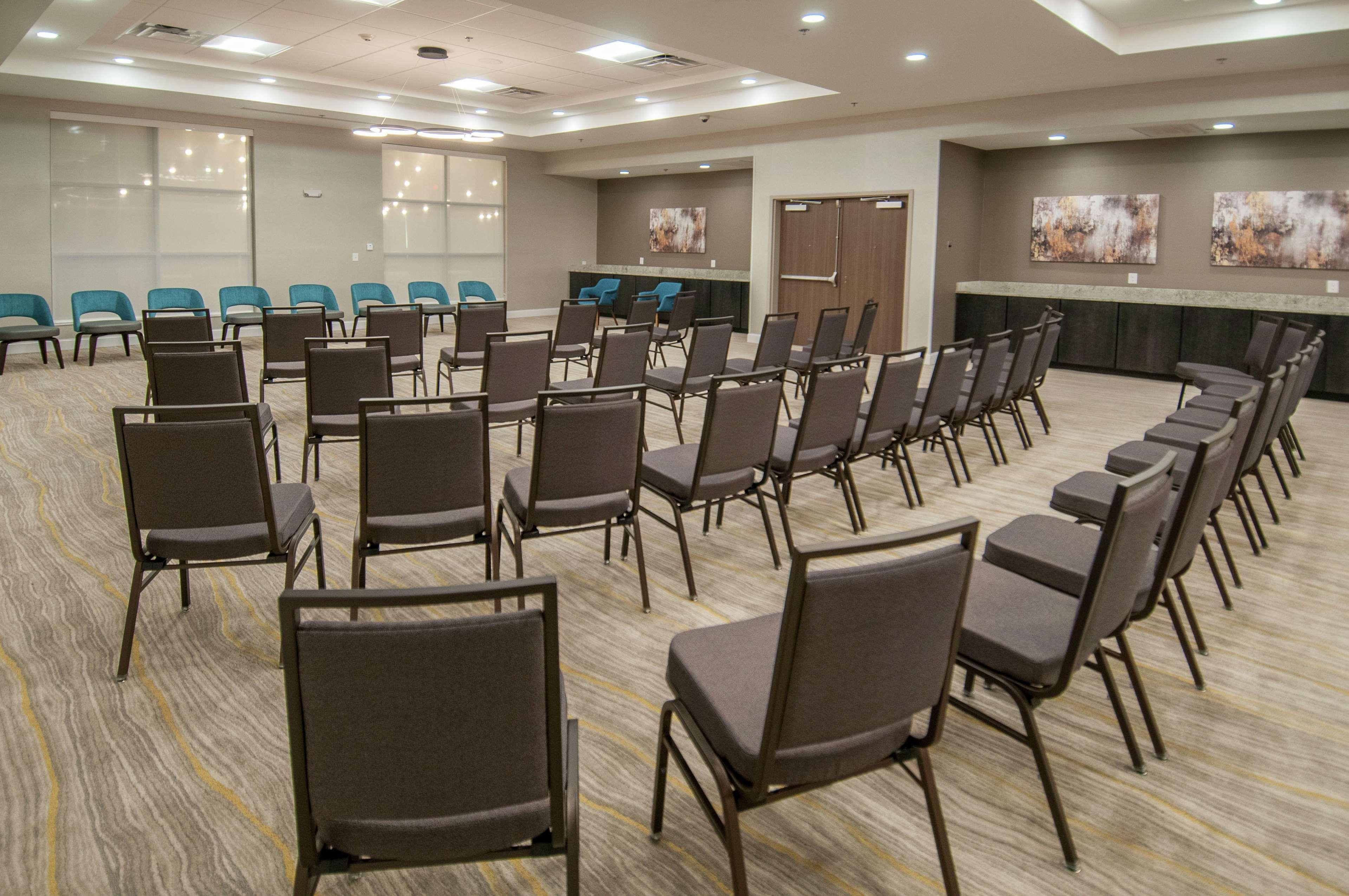 Hilton Garden Inn Jackson/Клинтон Экстерьер фото