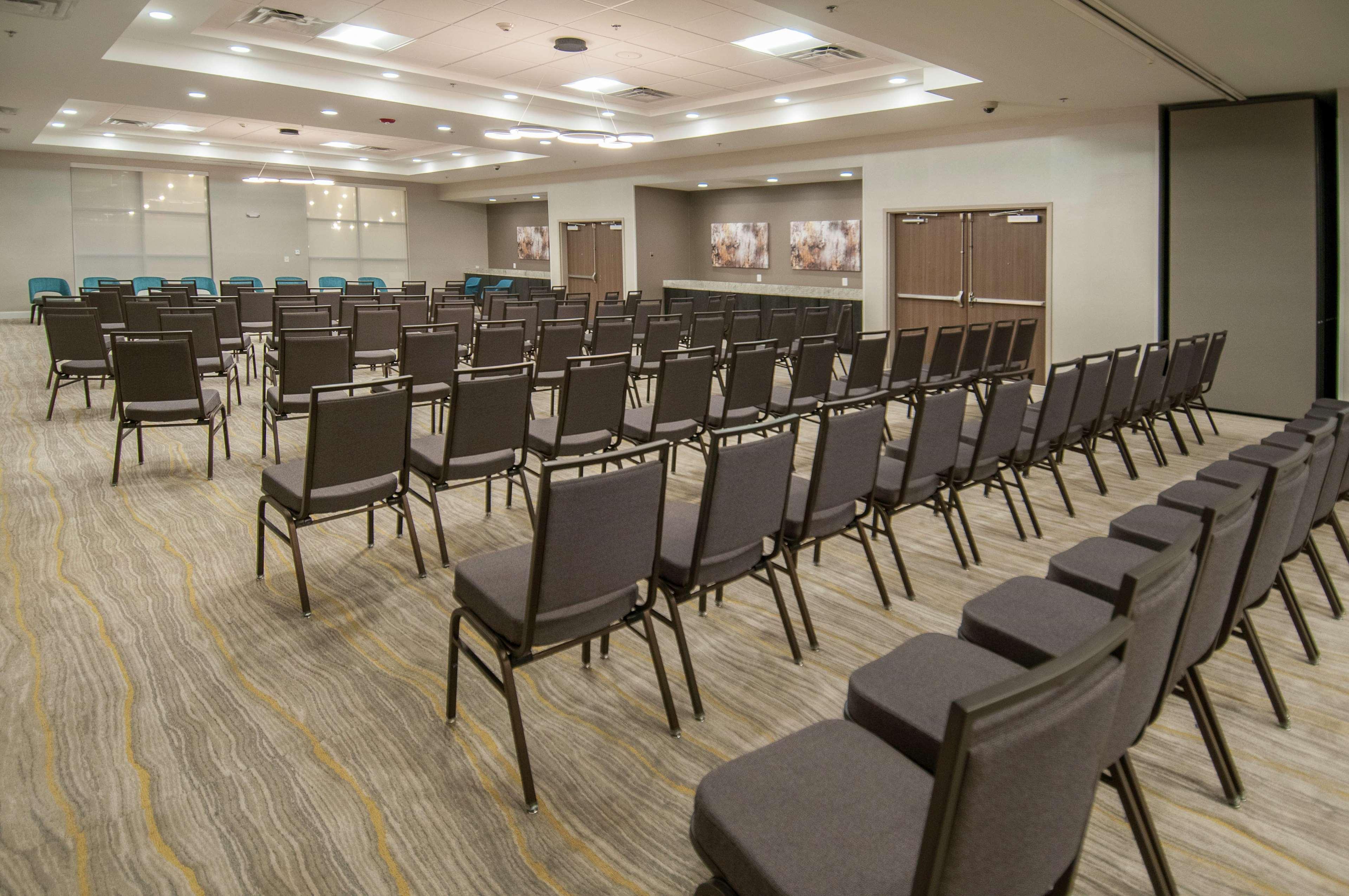 Hilton Garden Inn Jackson/Клинтон Экстерьер фото