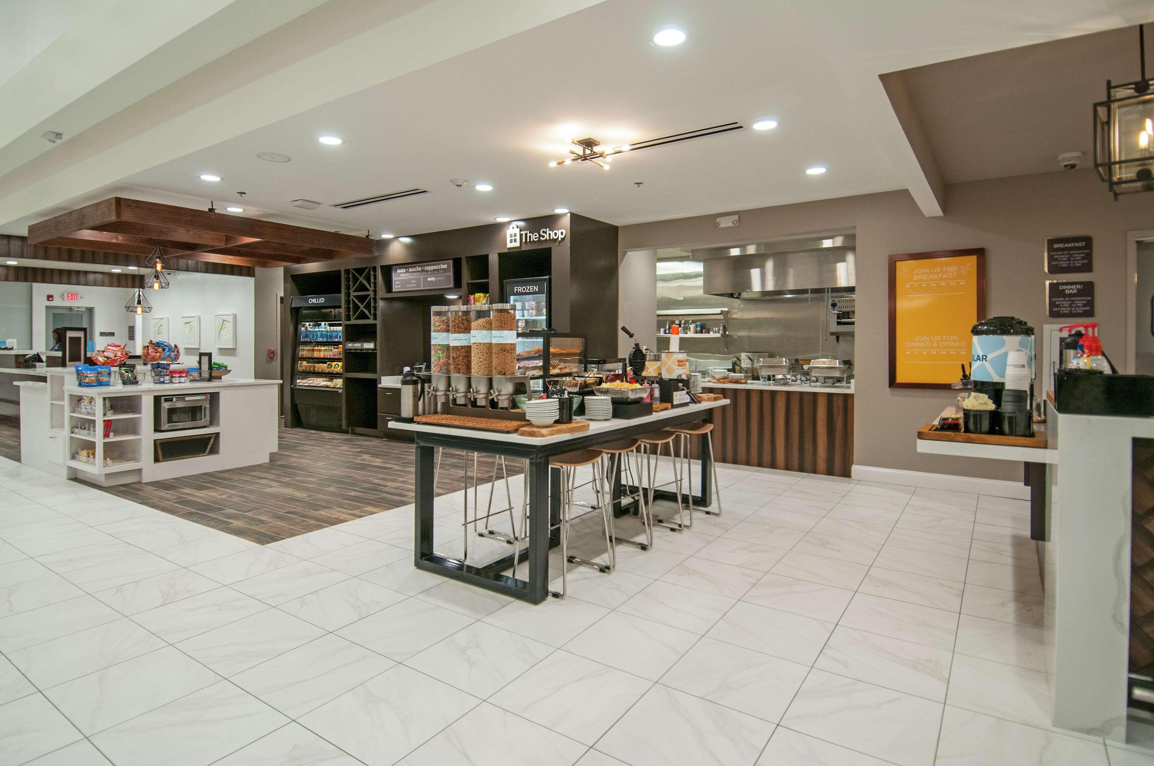 Hilton Garden Inn Jackson/Клинтон Экстерьер фото