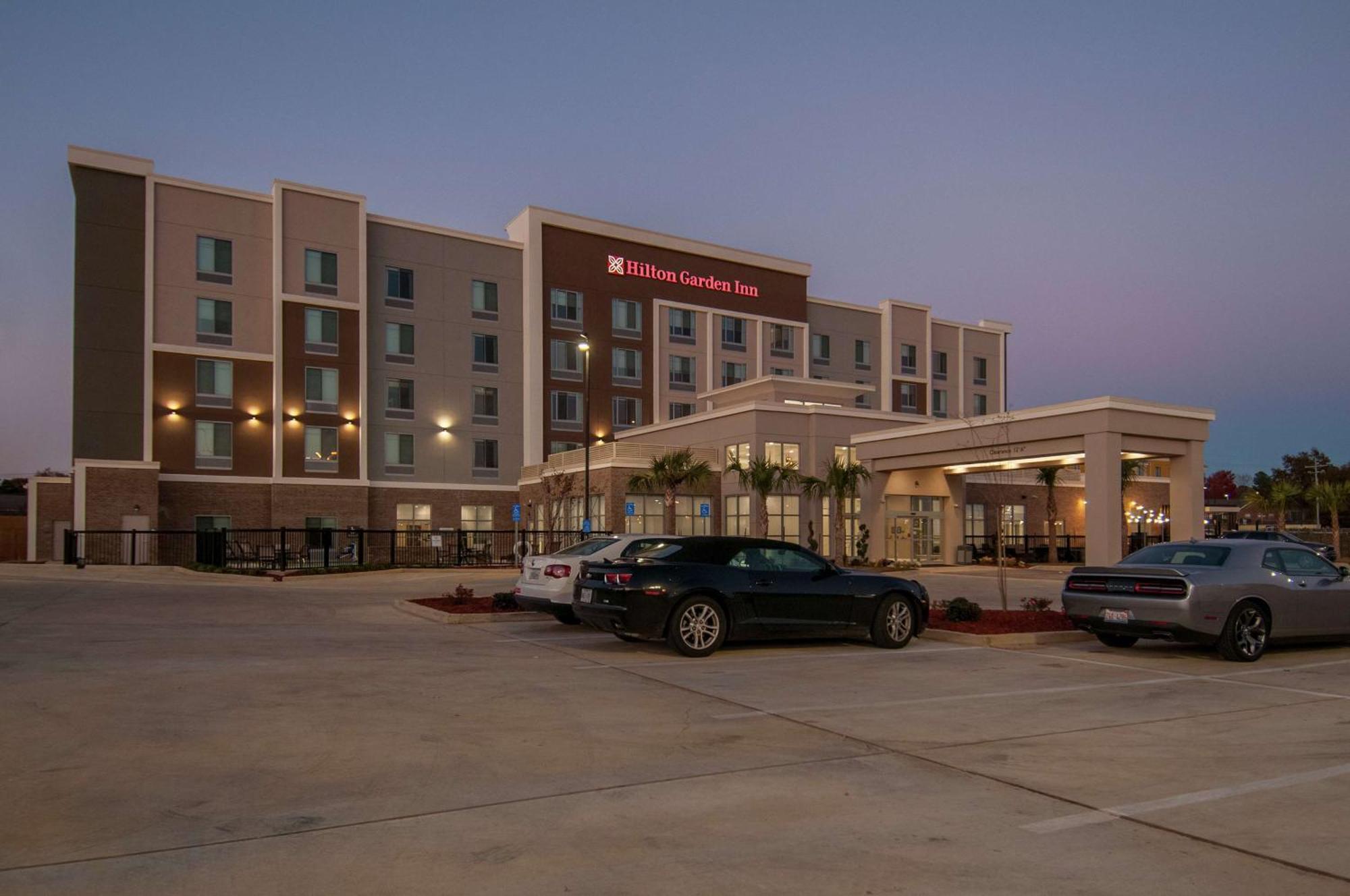 Hilton Garden Inn Jackson/Клинтон Экстерьер фото